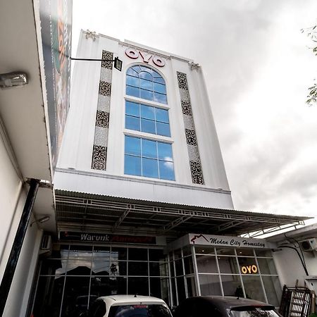 Oyo 291 Medan City Syariah Extérieur photo